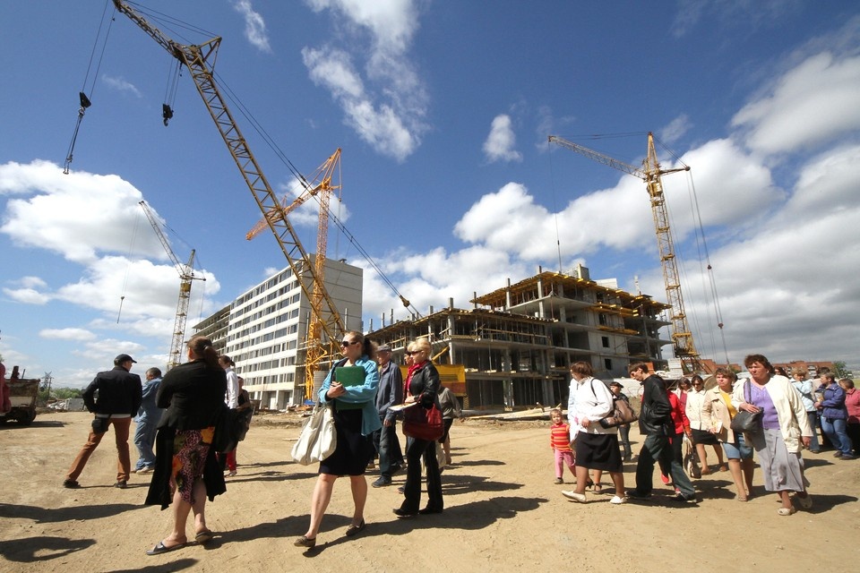    В этом году в Челябинской области сдадут 355 тысяч квадратных метров жилья. Валерий ЗВОНАРЕВ