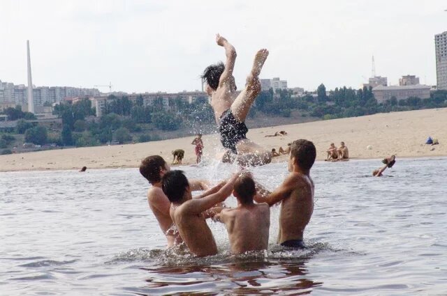    Сколько раз в день можно купаться в море?