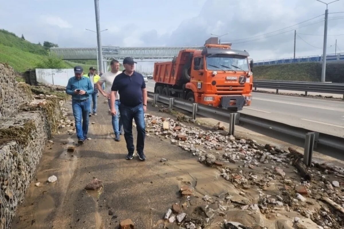    Мэр Красноярска Владислав Логинов показал последствия сильнейшего ливня