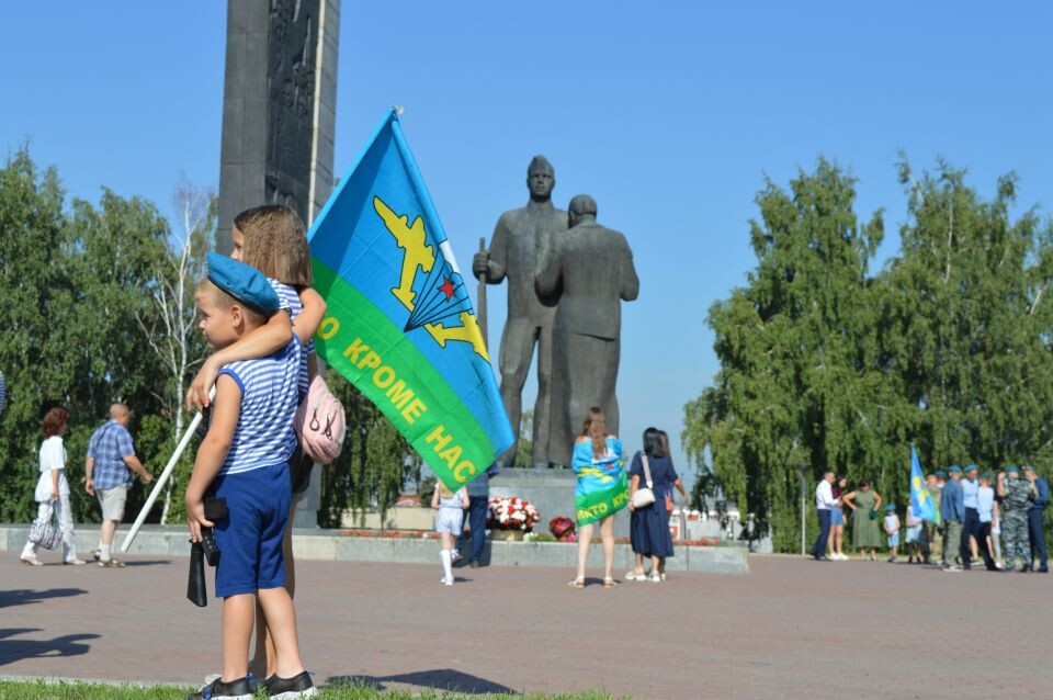    День ВДВ в Барнауле, 2023 год. . Источник: Екатерина Жолнерова