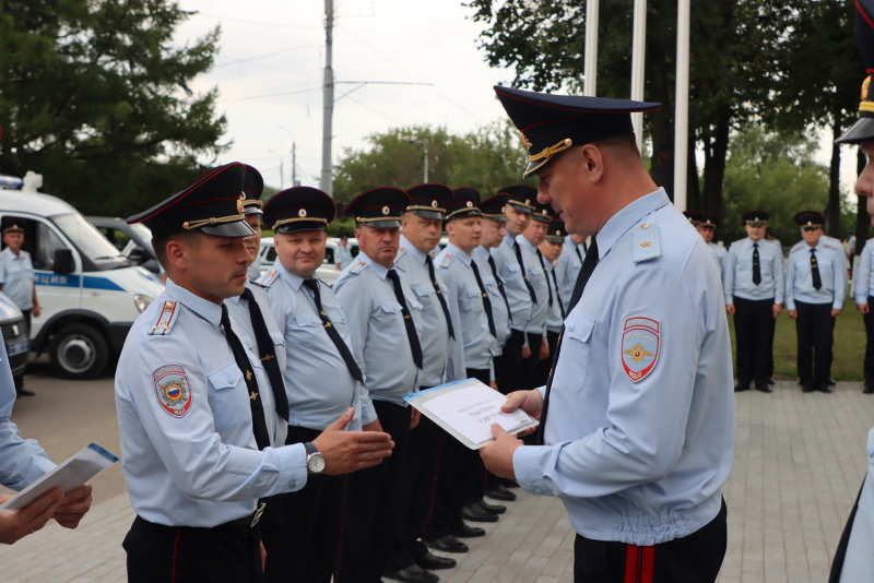 В УМВД по Тверской области подведены итоги, вручены награды, переданы автомобили