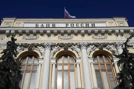    Эксперты ждут повышения ключевой ставки ЦБ до 18-20%