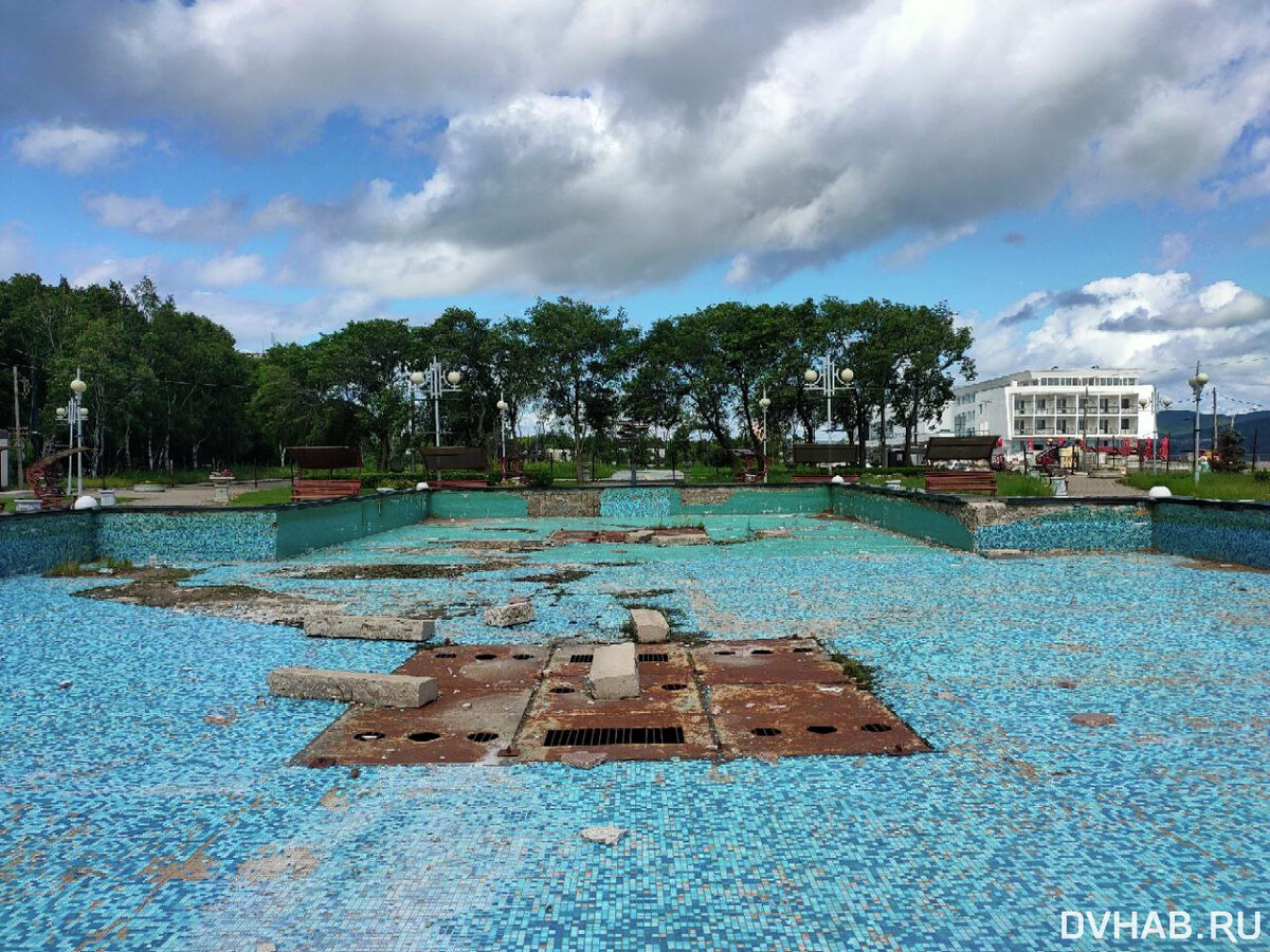    Фонтан в районе памятника Первостроителям