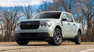 Надежность, маневренность, доступность, экономия топлива и низкая цена выделяют Maverick среди конкурентов. Интерьер стильный, просторный и практичный, а элементы управления просты в использовании. Гибрид мощностью 191 л.с. выделяется превосходной топливной экономичностью и дополнительной изысканностью.