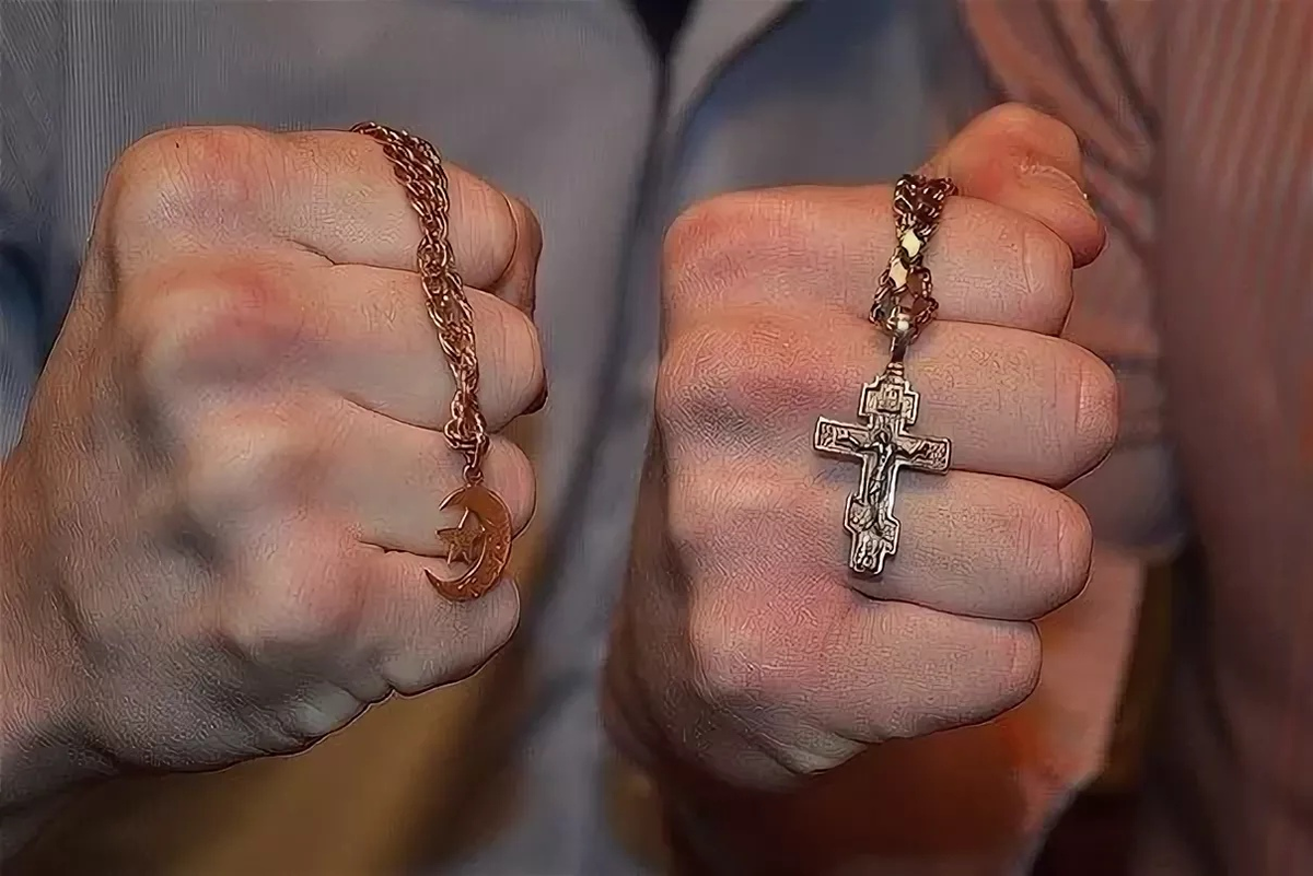 Мусульманка с мужем. Свадьба мусульман в мечети. Можно ли мусульманину выйти за христианку. Можно ли мусульманину выйти за христианку. Молитва на никахе жениха и невесты.