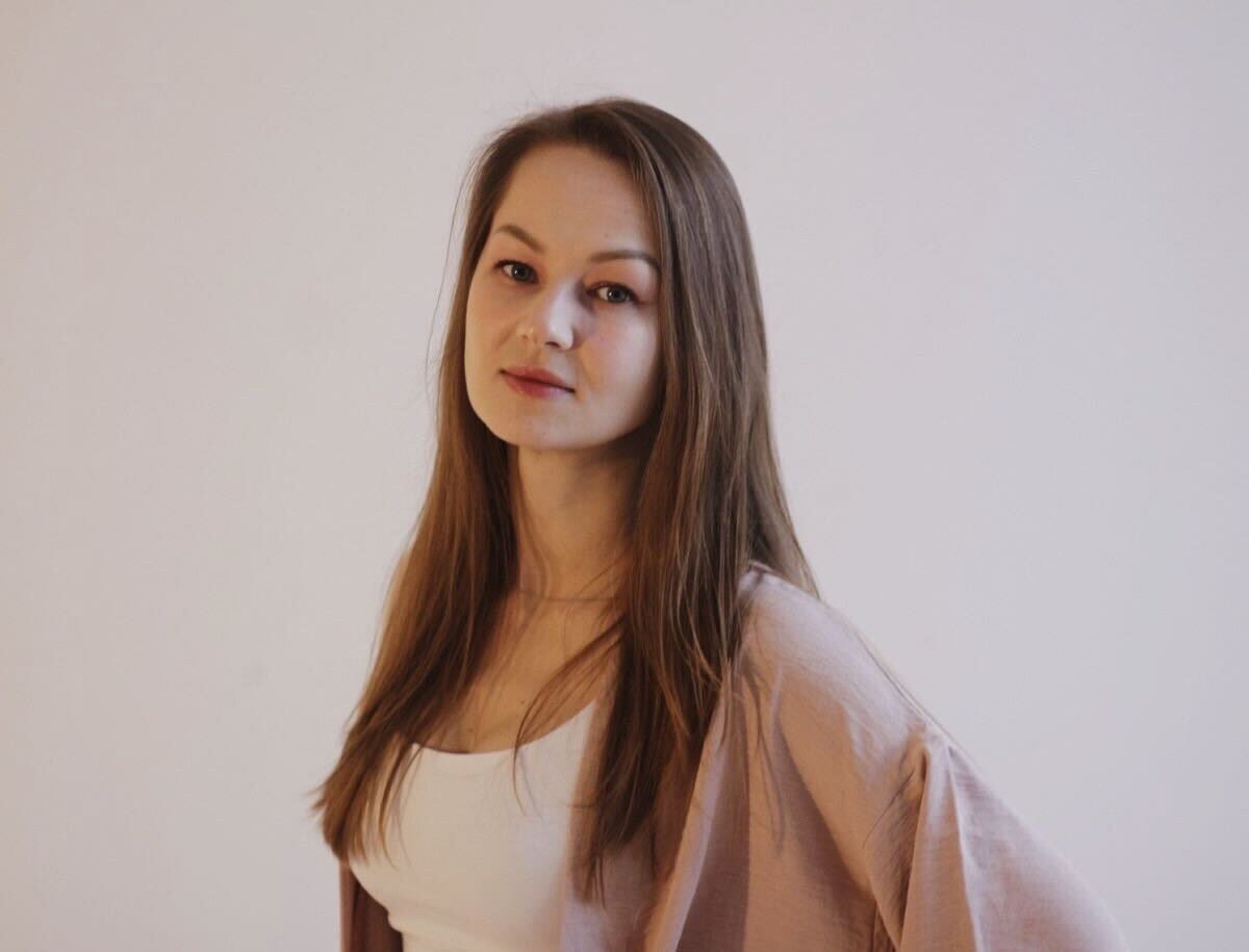 Ирина Шевцова — психолог, бизнес-тренер в гештальт и телесноориентированном подходе, 10+ лет помогает людям не выгорать и быть счастливыми 