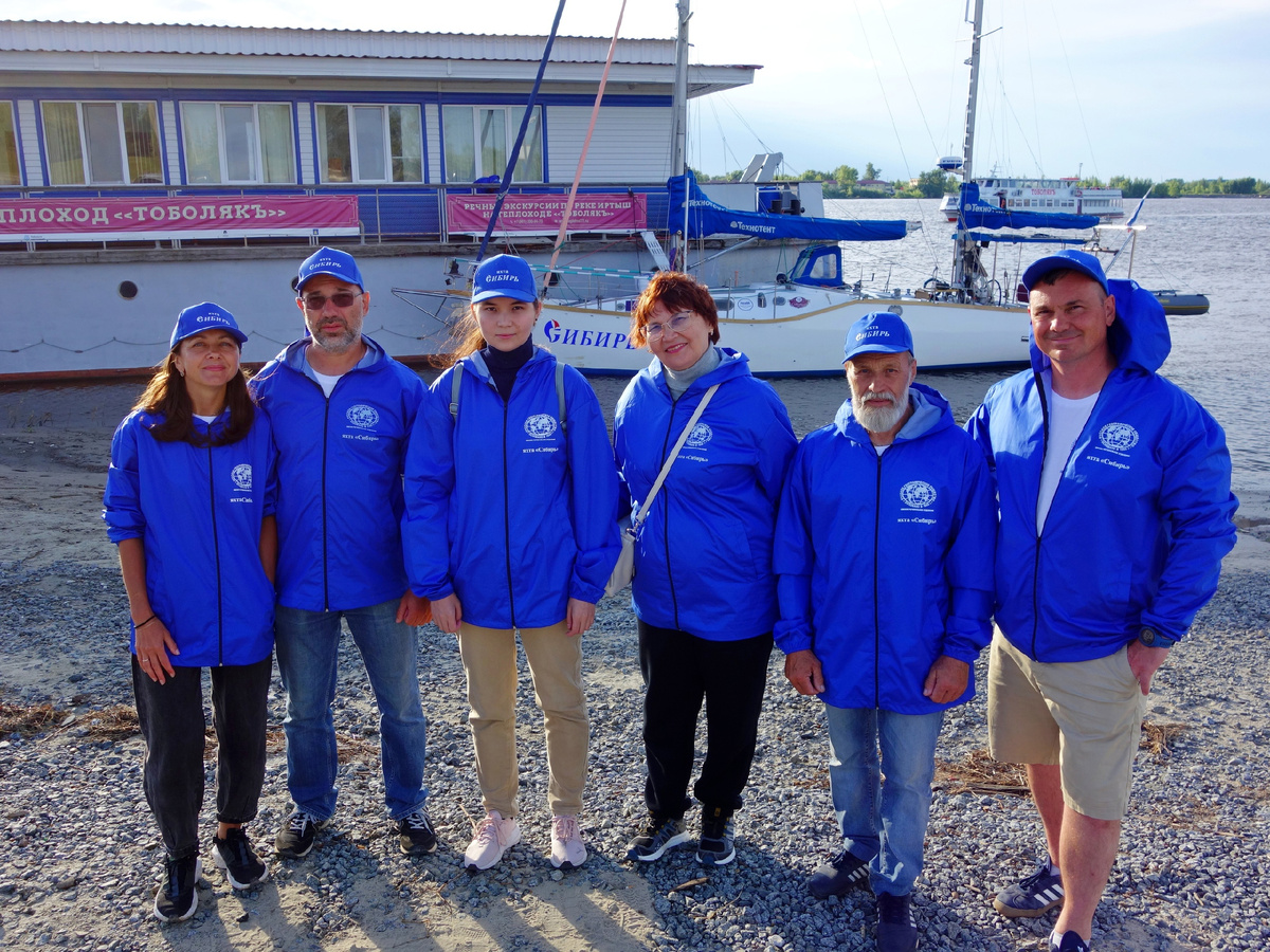 Таким составом участники экспедиции прибыли по Иртышу в Тобольск