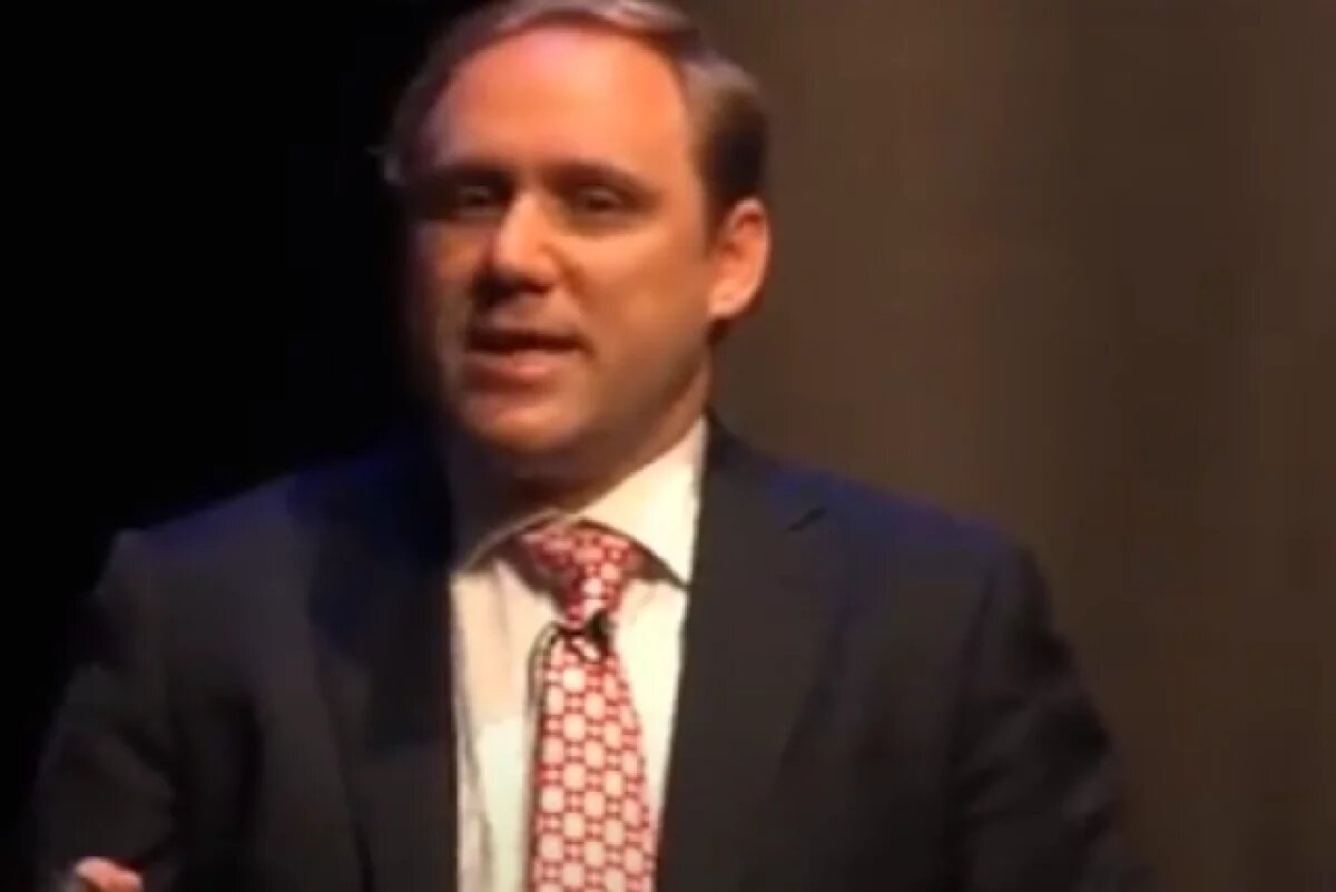    Дмитрий Альперович.