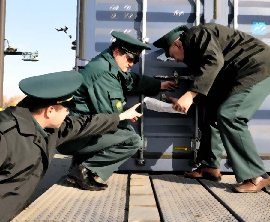 Ох уж эти таможенники...