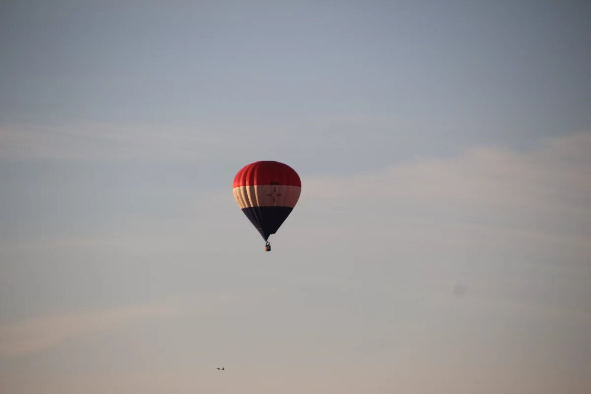    Привязные подъемы аэростатов на Нижегородской ярмарке отменили из-за погоды