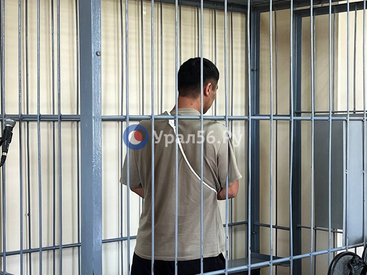    «Не хочу, чтобы мой ребенок меня видел»: В СИЗО отправили мужчину, устроившего из-за бывшей девушки драку, которая закончилась ДТП