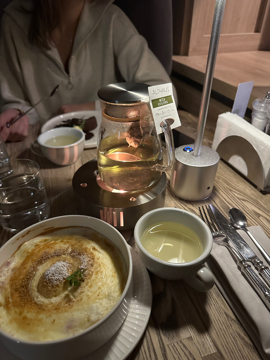 Лазанья, десерты - так же на высоте!