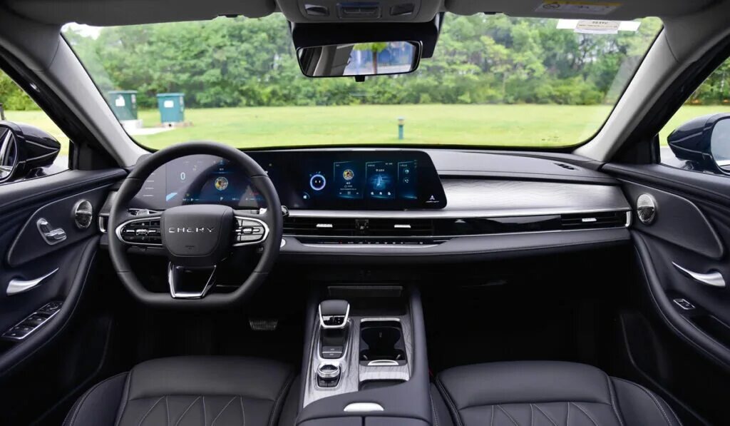 Салон Chery Arrizo 8