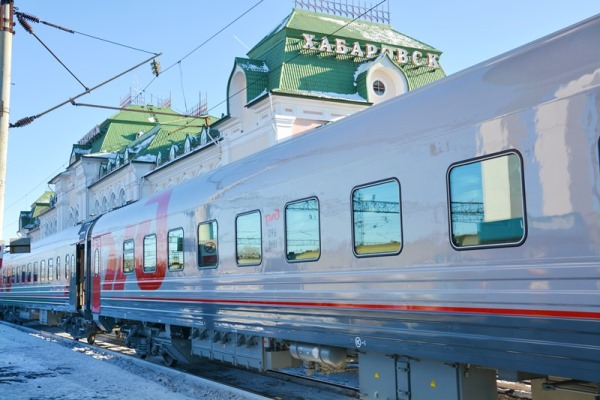 Хабаровск. Фото с сайта https://khabarovsk.er.ru/activity/news/sergej-lugovskoj-obnovlenie-podvizhnogo-sostava-poezda-yunost-vazhnyj-punkt-plana-kompleksnogo-razvitiya-komsomolska-na-amure. Взято с Яндекс.Картинки