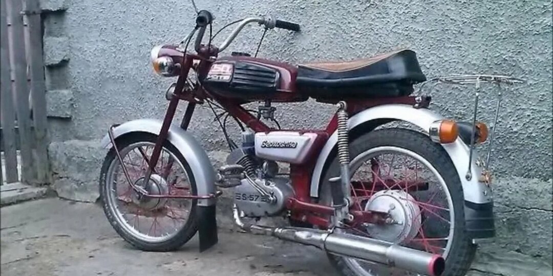Последний мопед на педалях от марки Верховина