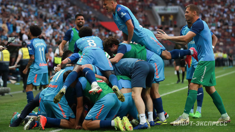    Футболисты «Зенита».Дарья Исаева