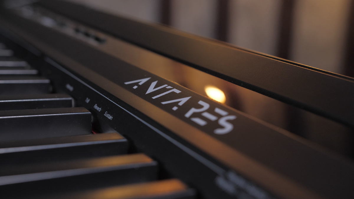 Цифровое фортепиано Antares