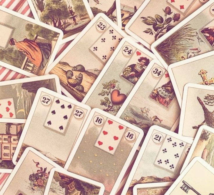 Некоторые карты из колоды "Оракул Ленорман"