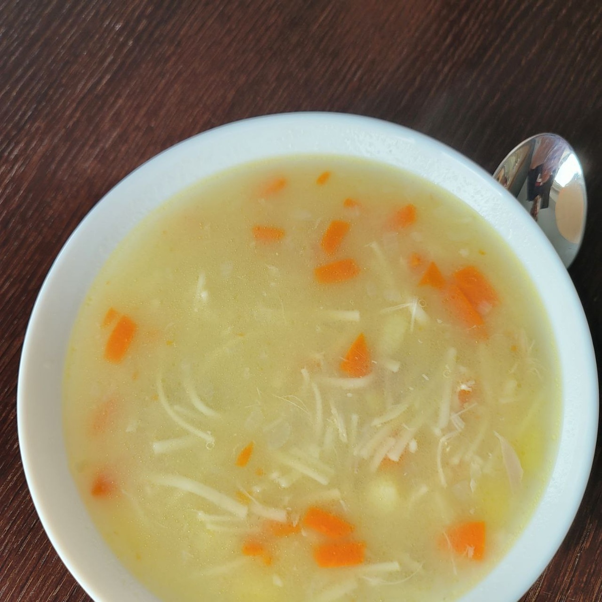 Когда анестезия у сына отошла, отобедали остатками куриной лапши.