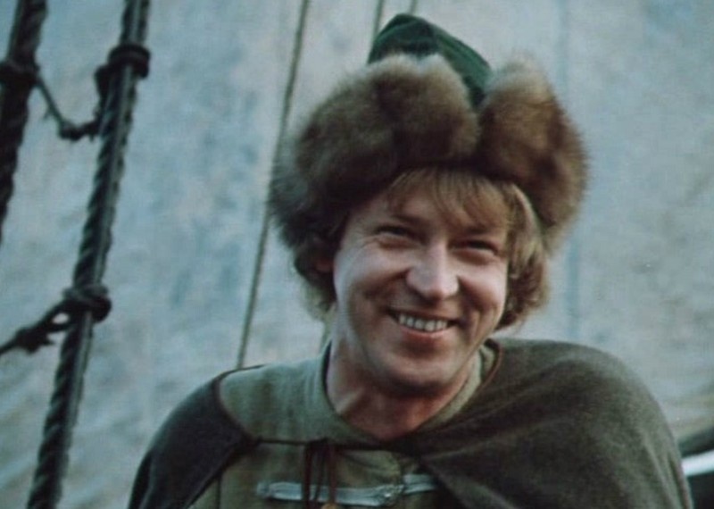 Николай Иванов в роли Федора Апраксина. Кадр из фильма "Россия молодая".