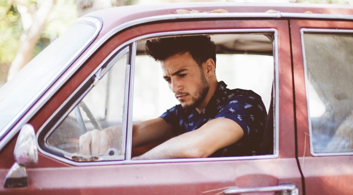 Водитель. Фото Mubariz Mehdizadeh / Unsplash