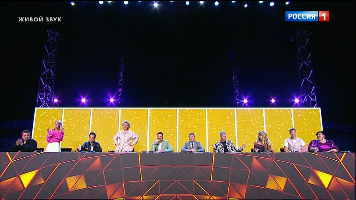 В Сочи приехали: Н. Ерохин, И. Ортман, А. Солод, Э. Бериашвили, С. Лазарев, Н. Басков, О. Влади, О. Евстигнеева, Г. Юрченко и И. Олифер.