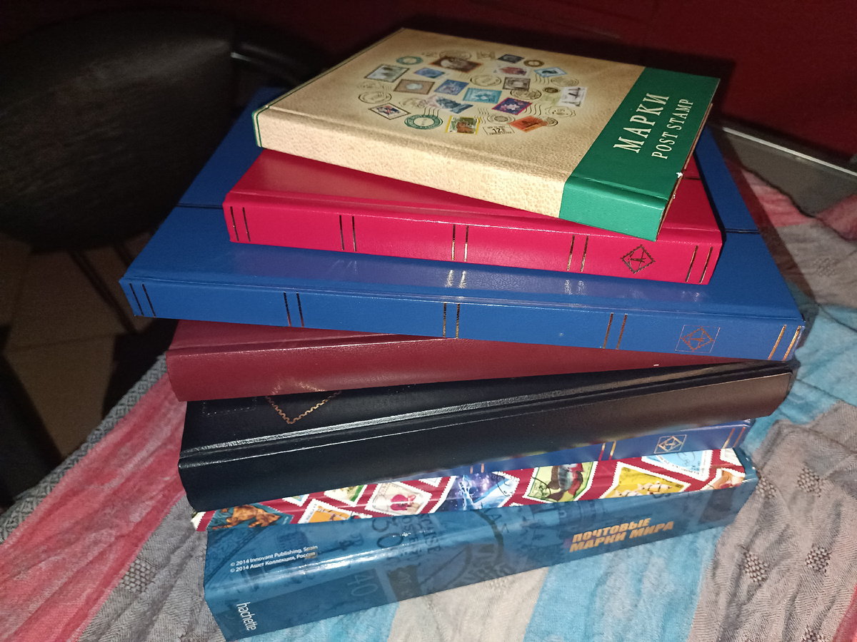 Кляссер — специальный альбом для хранения марок и других филателических материалов. 