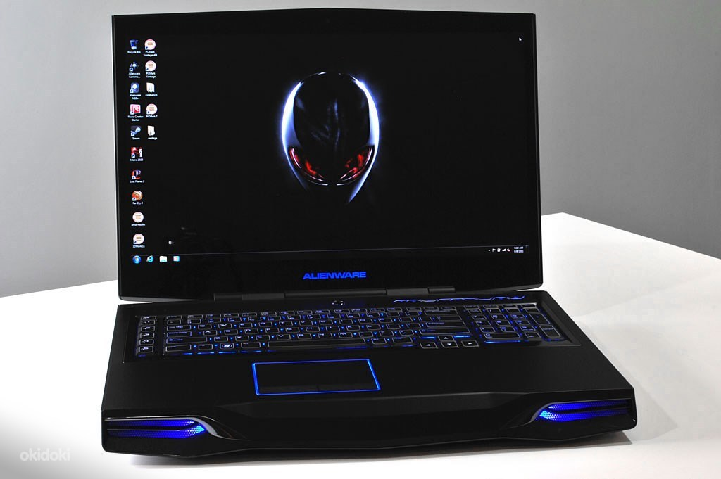 Тут, конечно, не видно его истинного размера