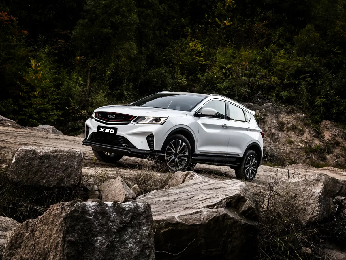    Автомобиль Geely Belgee Х50© Фото : Geely