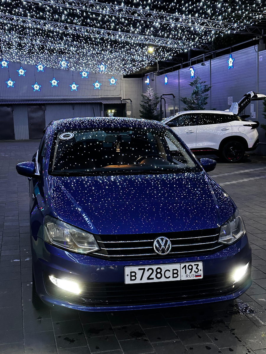 Volkswagen Polo - автопрокат Флагман г. Новороссийск. Автомобиль, покупка которого началась с путешествия. 