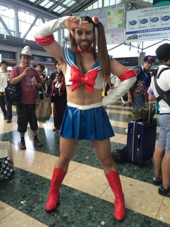 Косплей на Сейлор Мун, автор не найден :с 