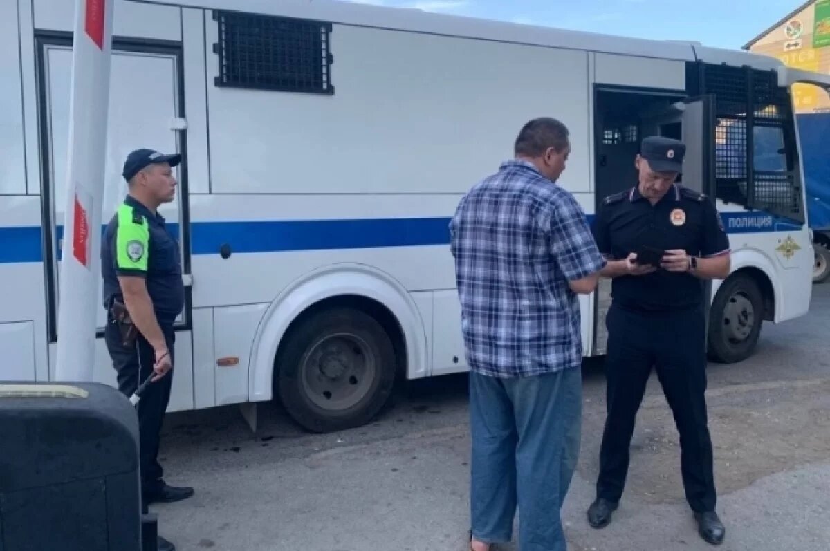    В Самаре в гости к мигрантам приходит ОМОН