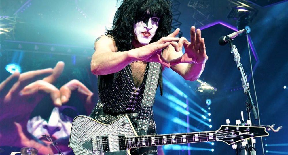 Пол Стэнли из Kiss о том, почему он обожает "Back In Black" AC/DC