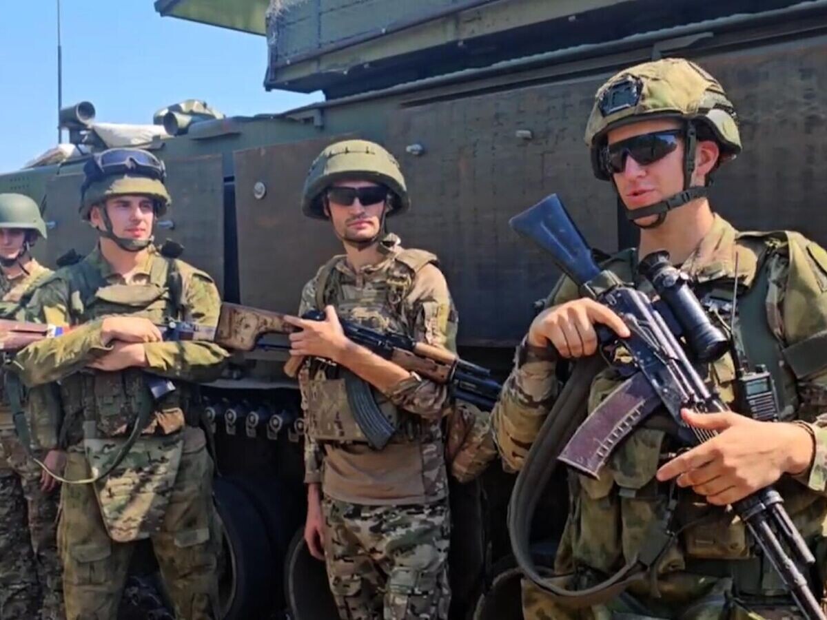    Работа расчета ЗРК "Тор-М2" группировки "Запад" на купянском направлении© РИА Новости