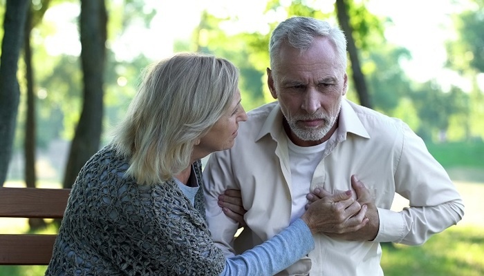    Инфаркт укорачивает жизнь женщинам сильнее, чем мужчинам