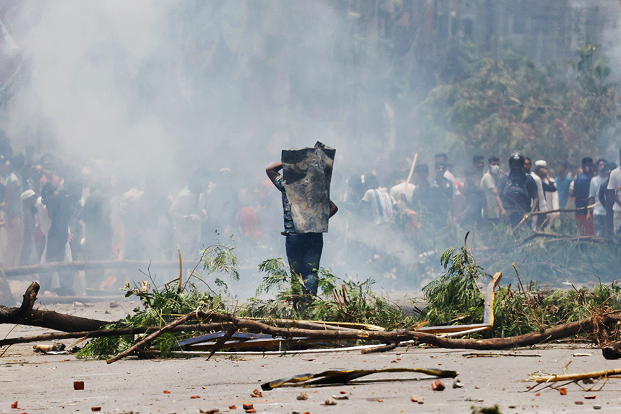    Mohammad Ponir Hossain / Reuters