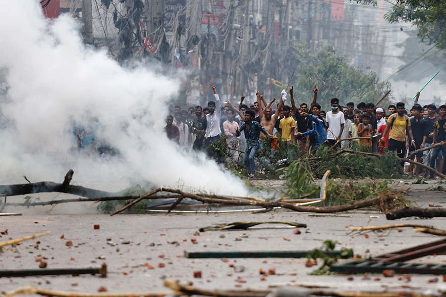    Mohammad Ponir Hossain / Reuters