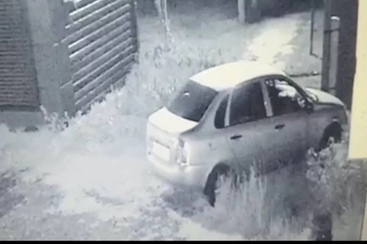    Сызранец угнал чужое авто и «забодал» забор