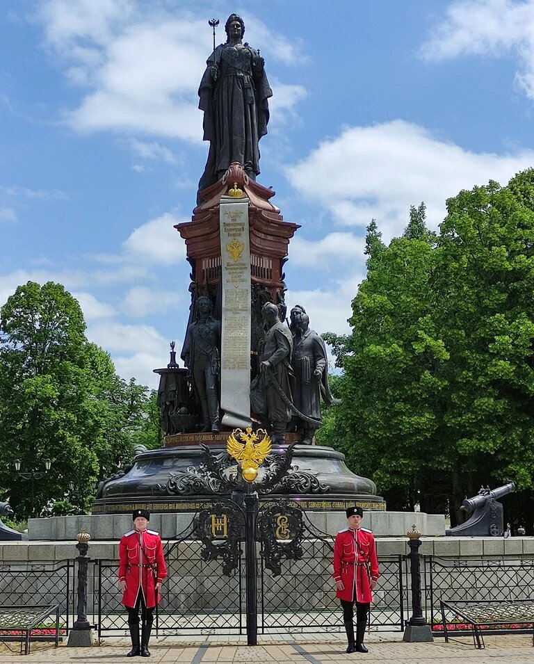 памятник Императрице Екатерине II 