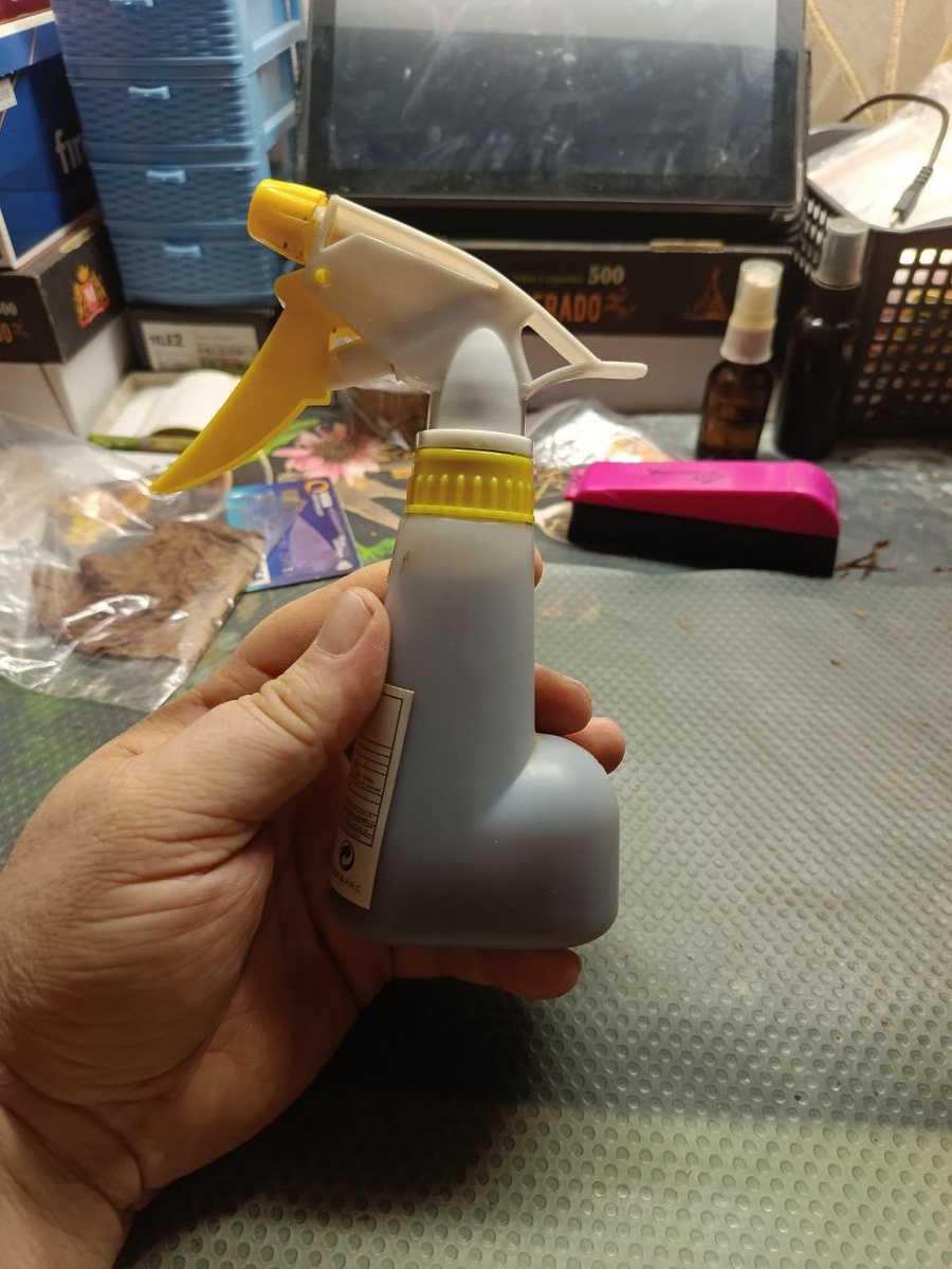 вот такой у меня пульверизатор для мешек которые делаю больше 100гр