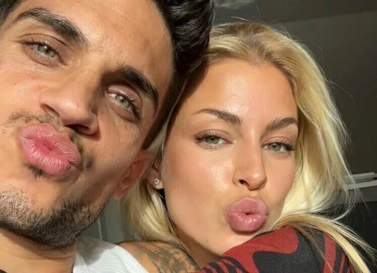    Экс-звезда "Барселоны" Марк Бартра расстался с девушкой — у них был контракт об интимных отношениях