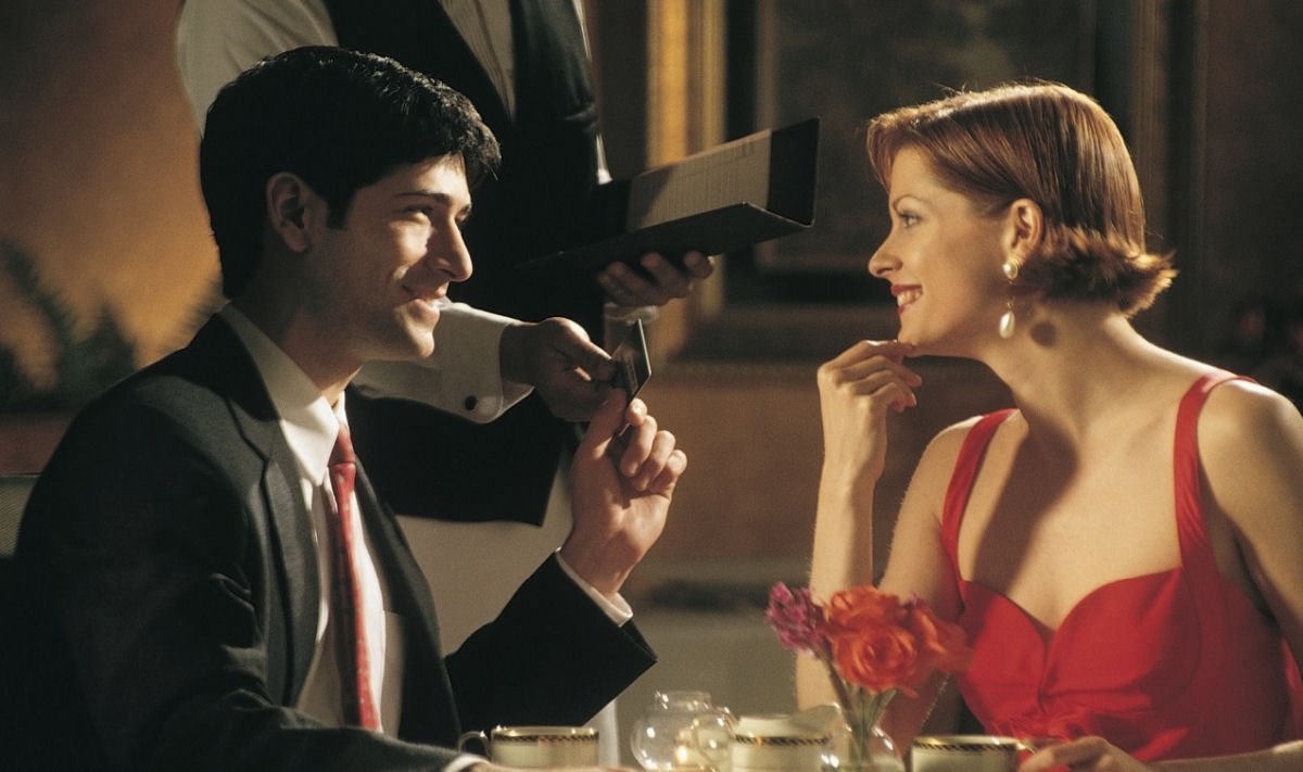 Ты мужик, ты и плати, милый!