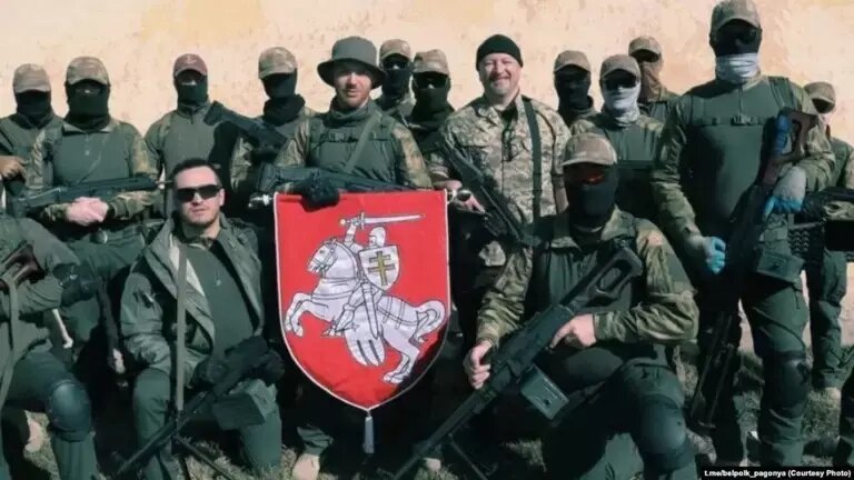 Объявленный в Белоруссии экстремистским полк Калиновского отрицает свою связь с немцем. Фото: 24tv.ua