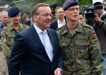    Писториус хочет больше денег на войну с Россией