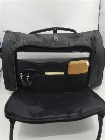 front zipper pocket