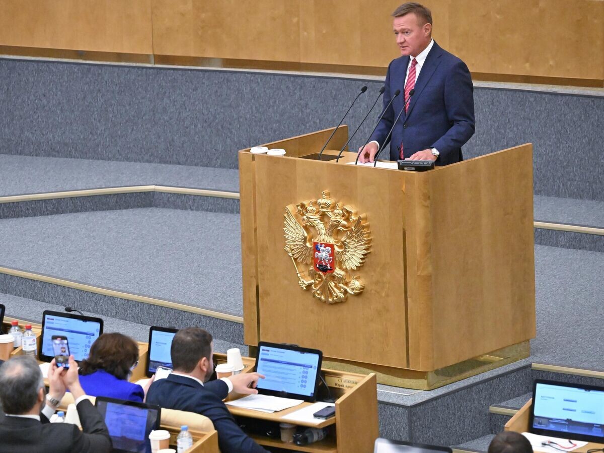    Роман Старовойт выступает на пленарном заседании Госдумы РФ© РИА Новости / Владимир Федоренко