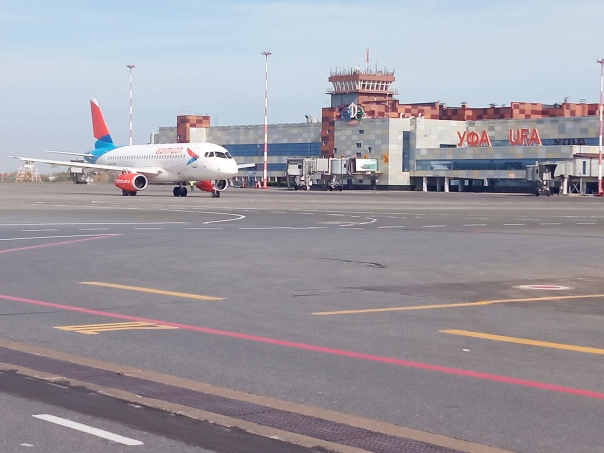    Из Уфы запустили дополнительные авиарейсы в Санкт-Петербург