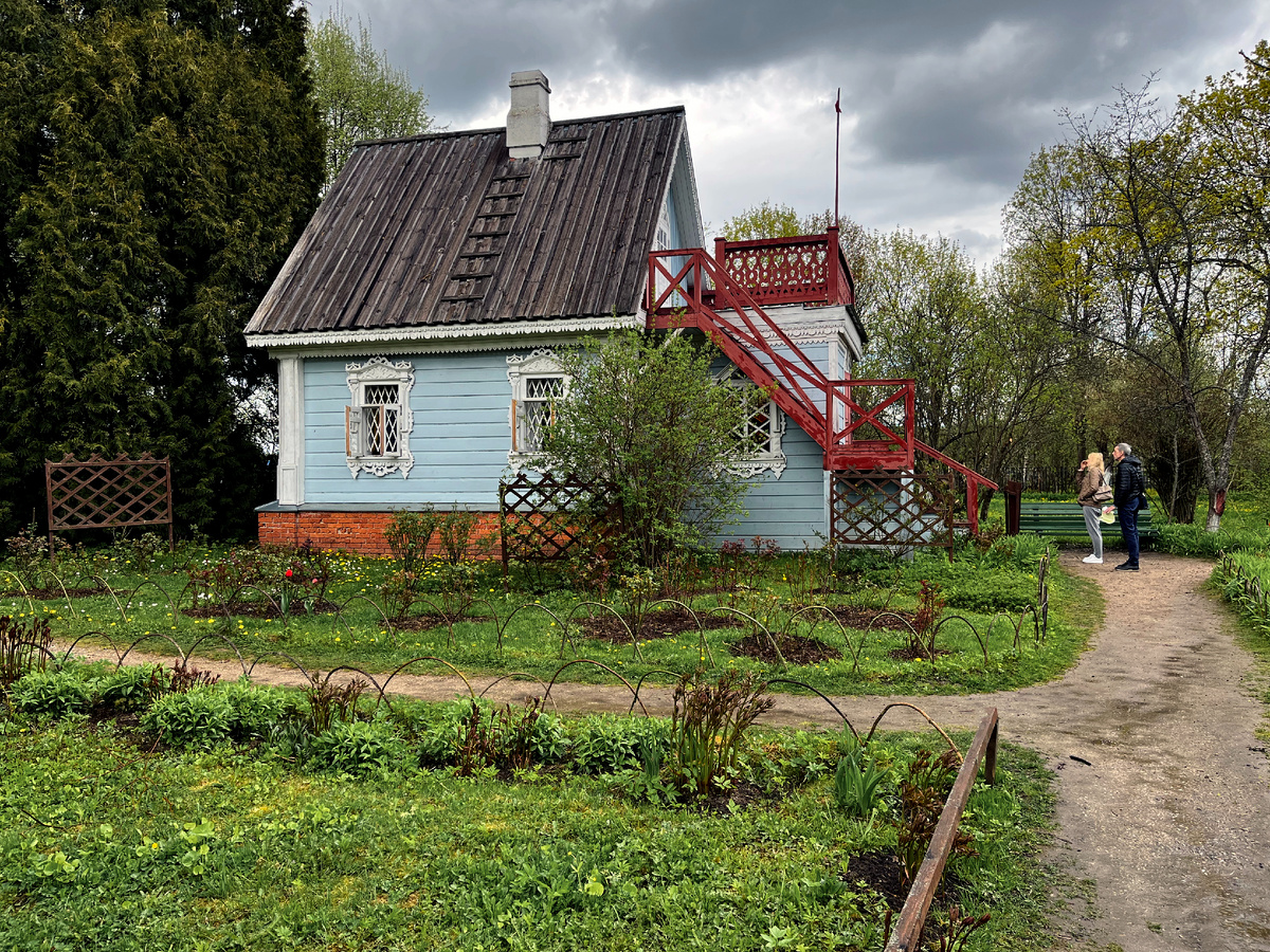 Фон для буклета маршрут экскурсионных мест. Маршруты на выходные москва. Ижевска. Поленово музей усадьба на карте. Маршрут выходного дня.