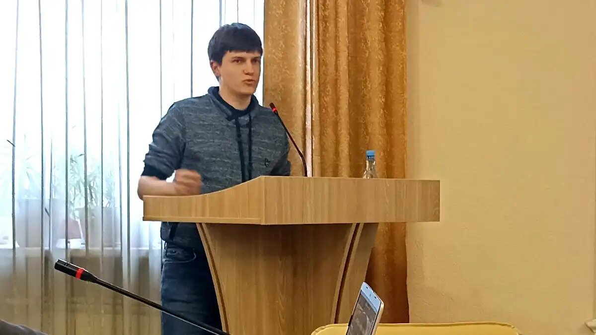 Фото:пресс-служба Алтайского ГАУ Проект-победитель Разработка автоматизированной аэропонной установки по выращиванию микрозелени Dorialis предложен студентом Факультета природообустройства Максимом Кертелем