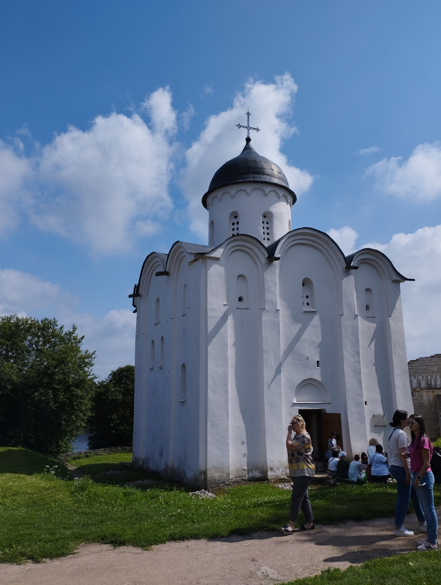 Вот эта церковь. 